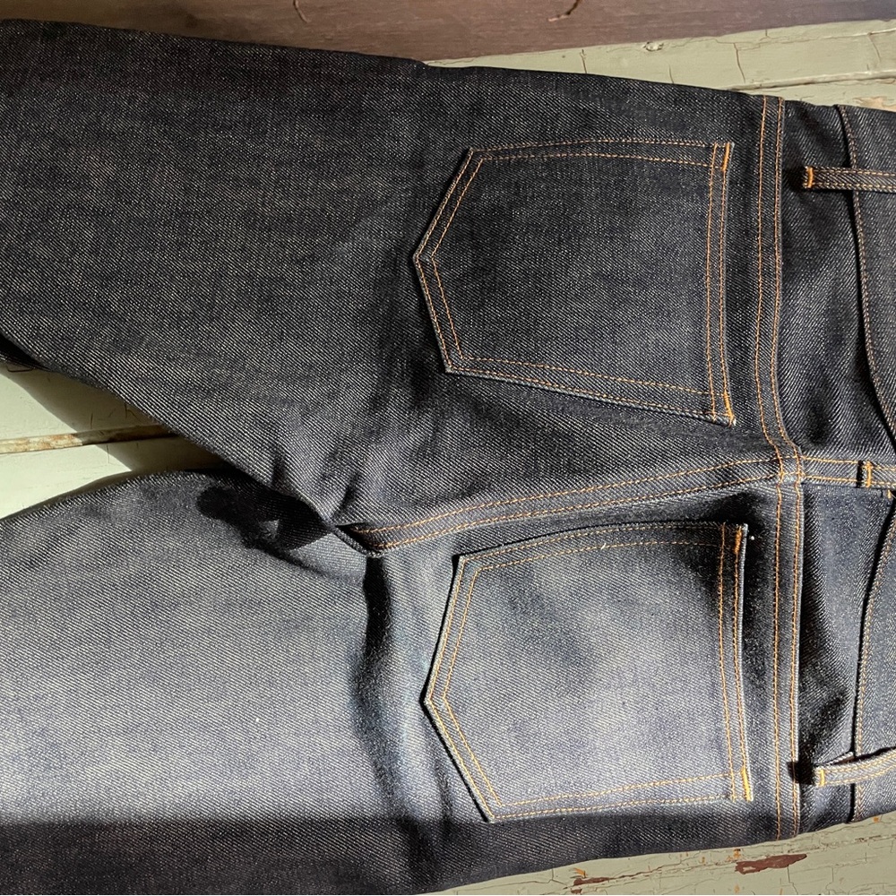 Like-new women’s APC raw denim new standard slim leg jeans from 2008 - Picture 6 of 8